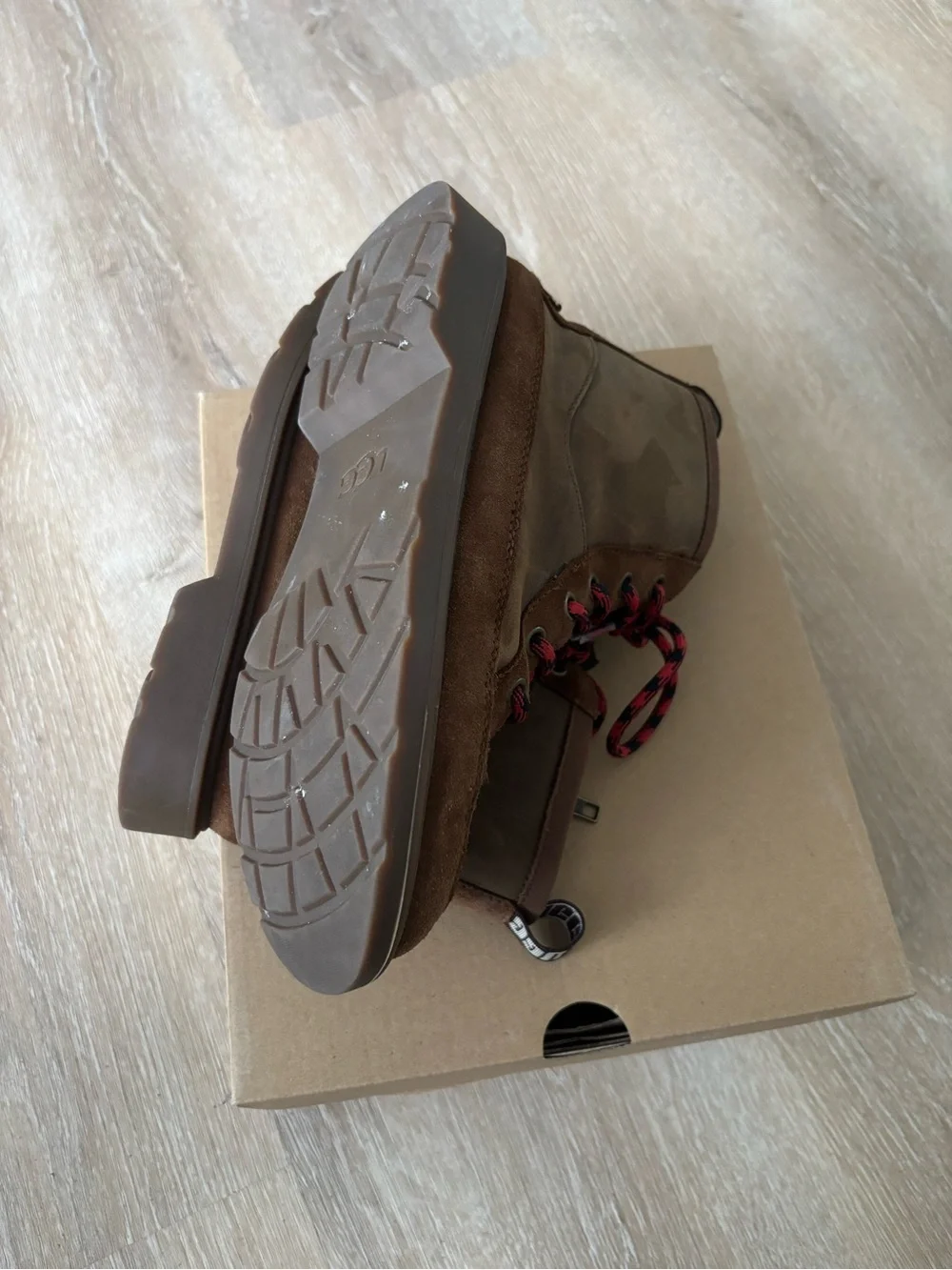 UGG Brown Suede Lace-Up Boots with Red-Black Laces-sz 4